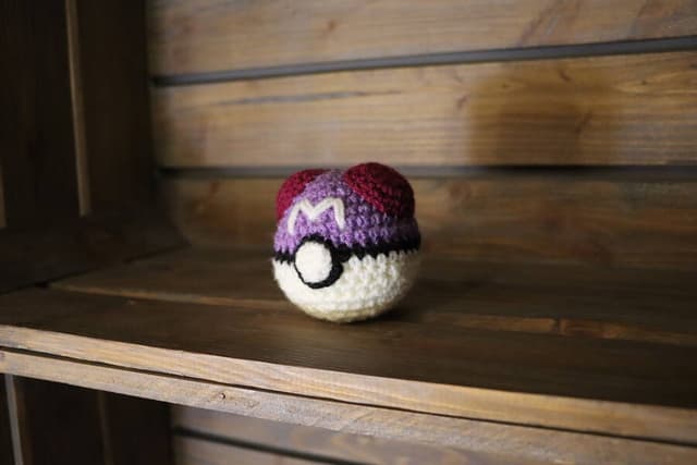 Une master ball en crochet