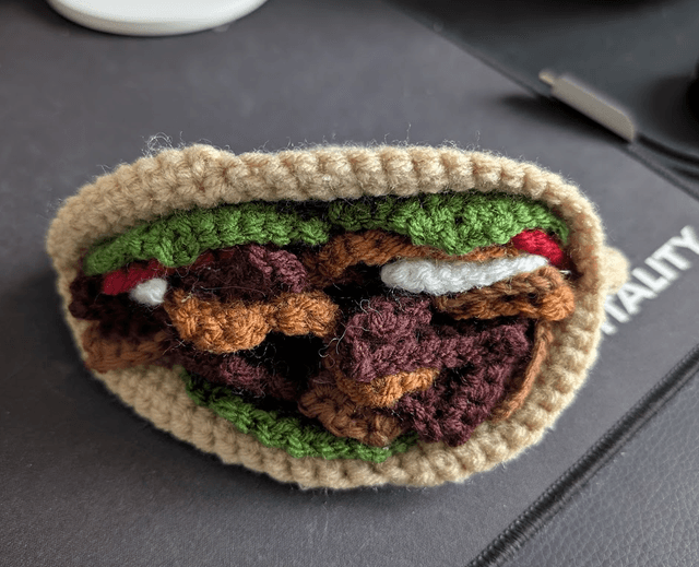Kebab fait au crochet, par @Krauzeure !